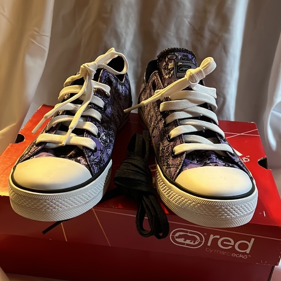 NWT red by Marc echo tennis shoes. Size 9. - Picture 2 of 11